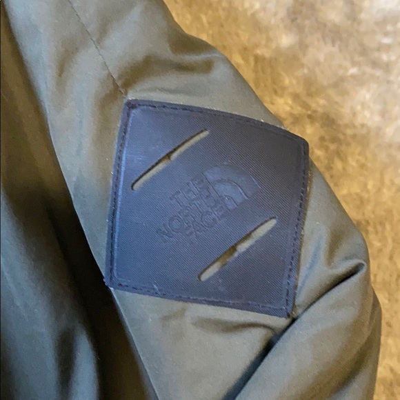 The North Face Women’s Bomber Jacket - Picture 3 of 7